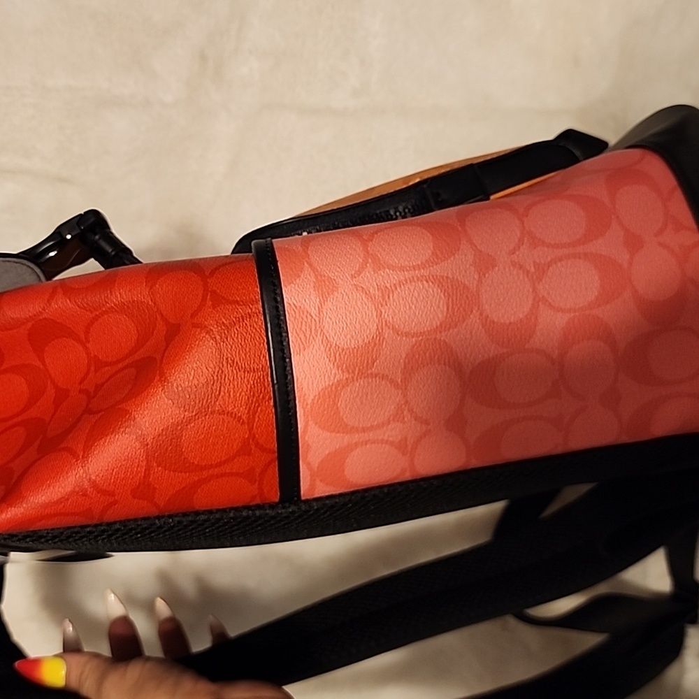 Coach back pack - Picture 5 of 9